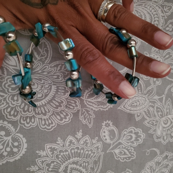 Shell Bracelet - Picture 3 of 3